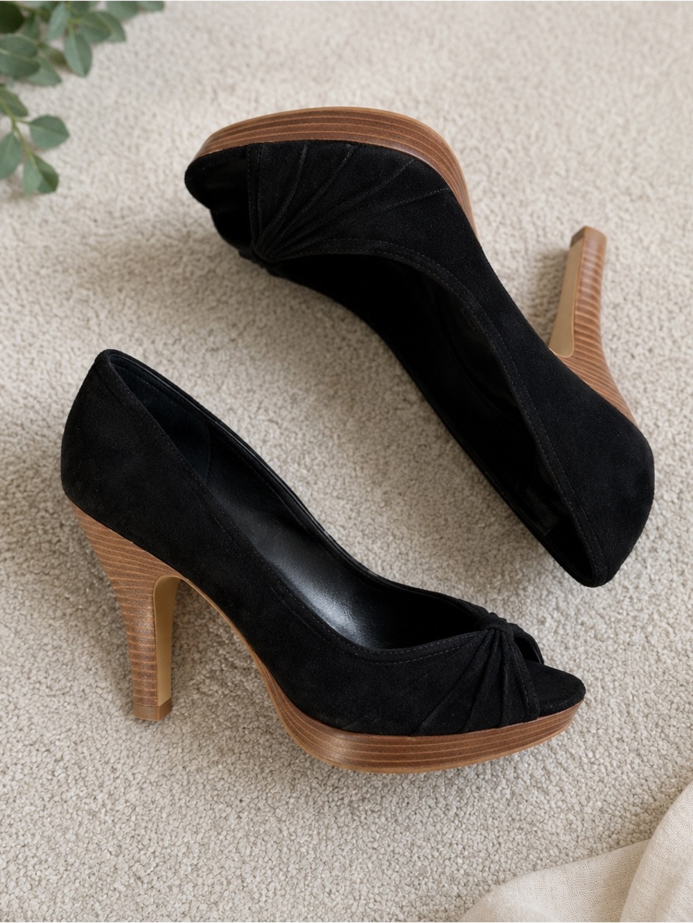 Steve Madden Black Peep Toe Platform Heels Wood Grain Heel Size 9.5M
